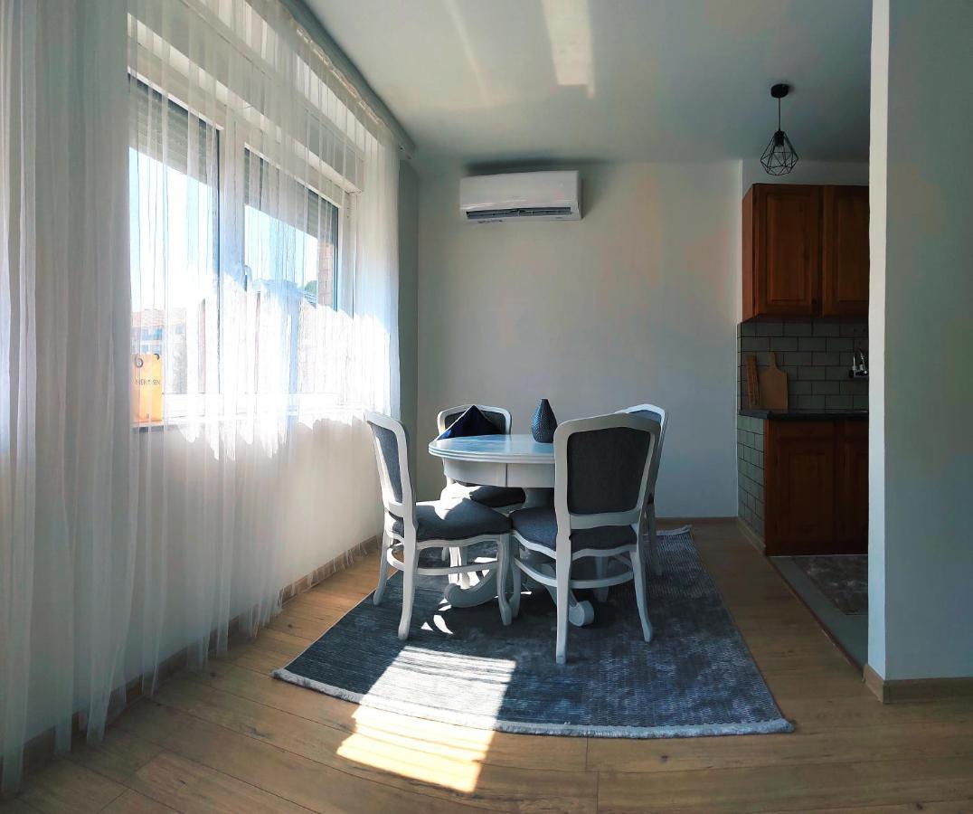 Spacious And Modern Apartment In Town Center 科尼茨 外观 照片