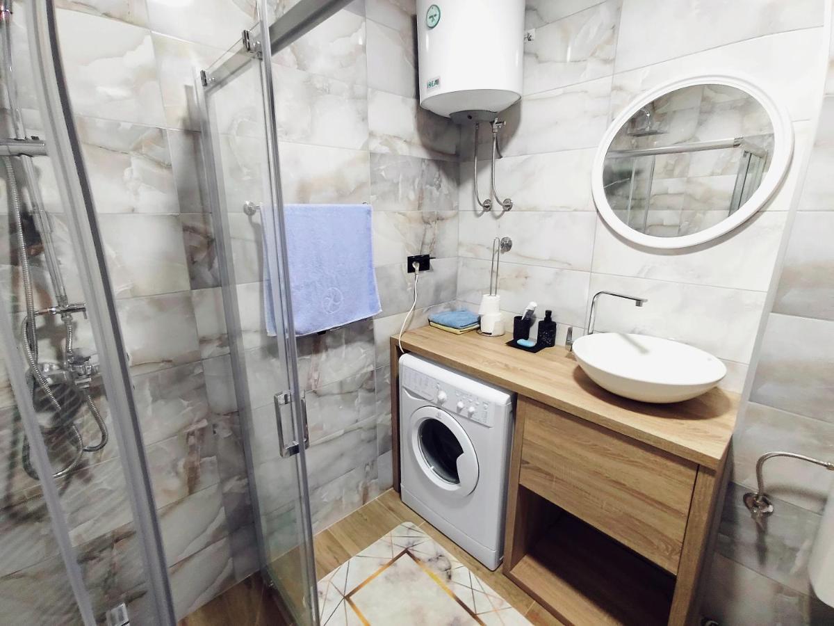 Spacious And Modern Apartment In Town Center 科尼茨 外观 照片